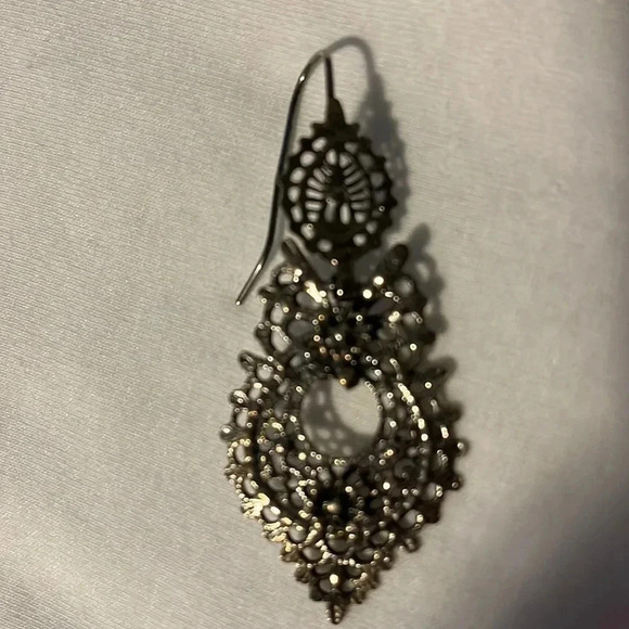 Earrings - owl shape (silver color) - Picture 3 of 3